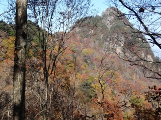 赤岩峠から見る大ナゲシ