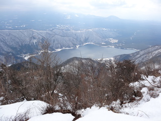 十二ヶ岳から見る西湖